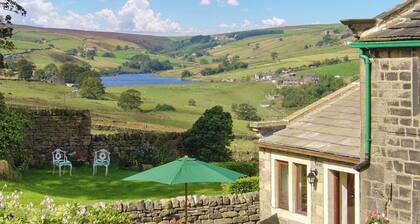 2 bedroom accommodation in Keighley