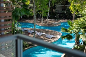 Pool - Sublime Palm Cove 2BR Beachfront Apt - Lagoon Pool (Palm Cove)