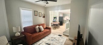 A great stay, Two, close to Spire, GOTL, & Wineries....King Bed!