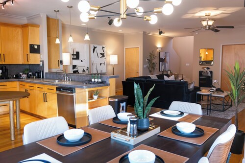 Charming 4-bedroom condo with WiFi and AC in marvelous Florence