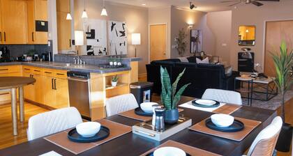 Charming 4-bedroom condo with WiFi and AC in marvelous Florence