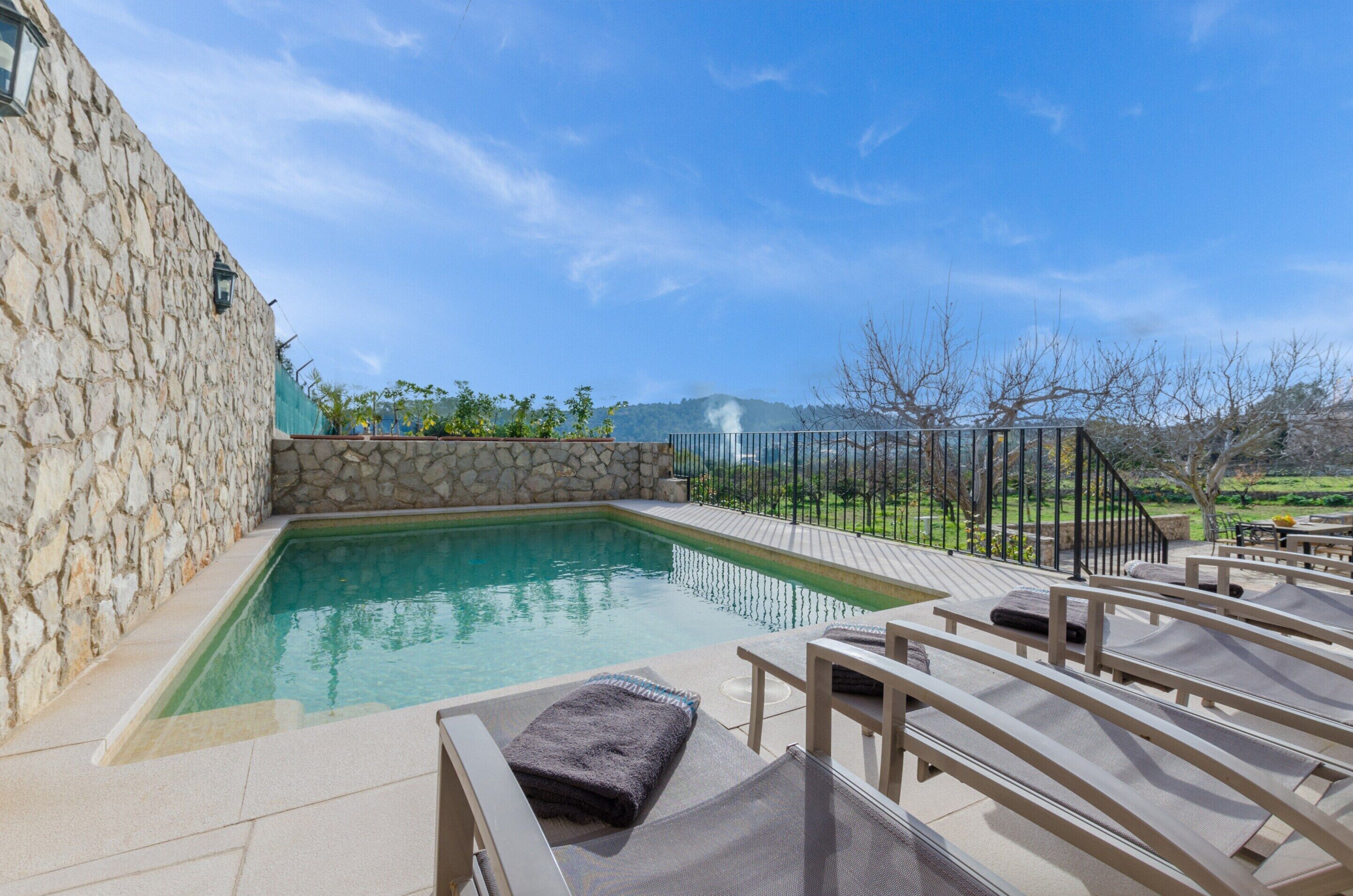 Cottage | Pool | Indoor pool, outdoor pool