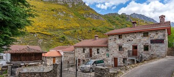 Apartment 'Lorences D' with Mountain View