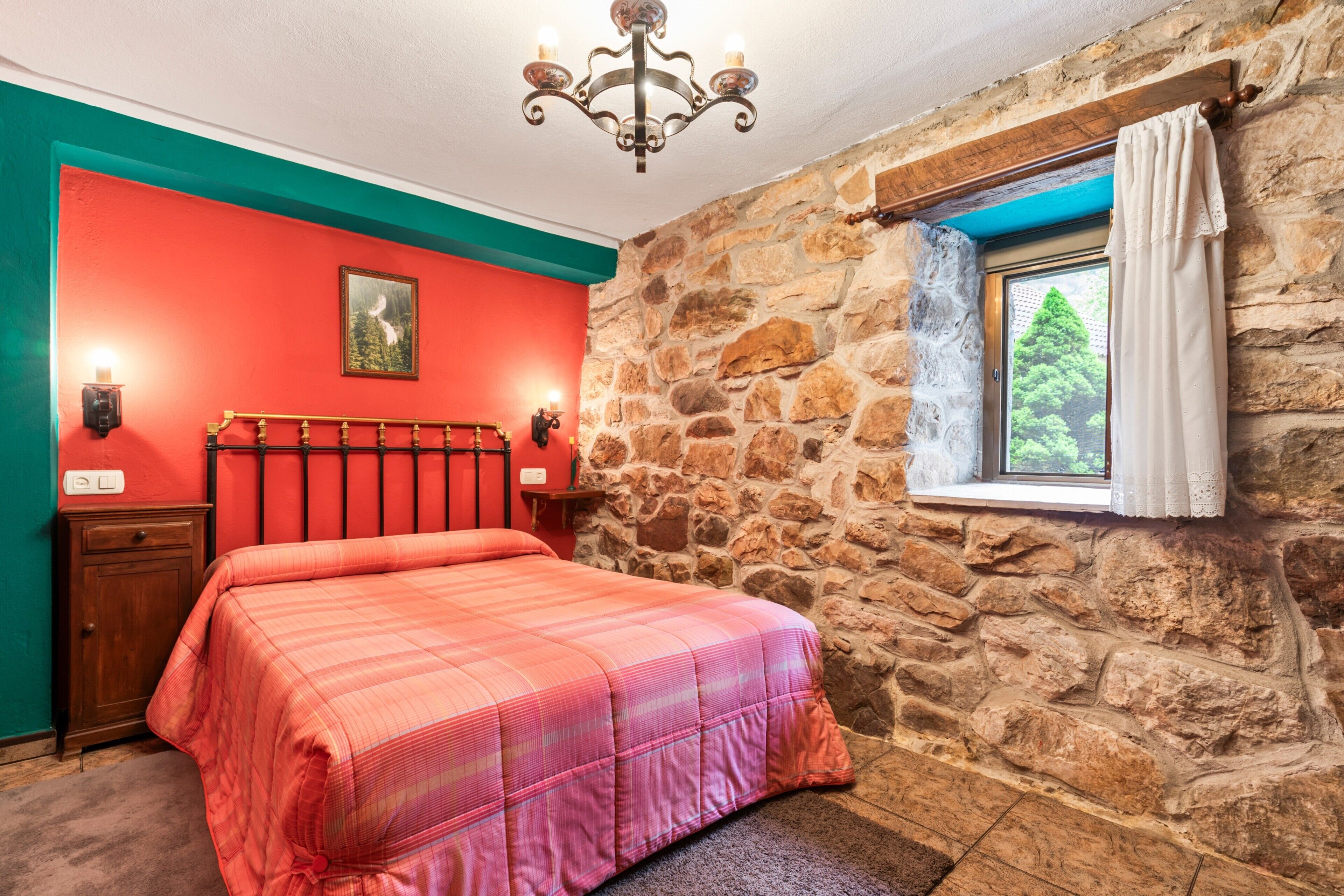 1 habitación y ropa de cama 