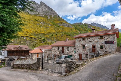 Apartment 'Lorences C' with Mountain View