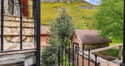 Apartment 'Lorences E' with Mountain View