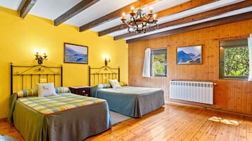 2 bedrooms, bed sheets