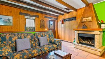 Televisie en een open haard