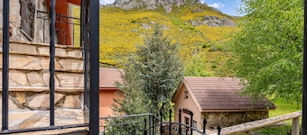 Apartment 'Lorences A' with Mountain View