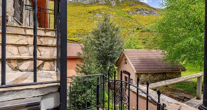 Ferienwohnung 'Lorences A' mit Bergblick