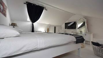 2 chambres, fer et planche à repasser, Wi-Fi gratuit, draps fournis
