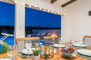 Outdoor dining - Villa Mirabella | Adriatic Luxury Villas (Smoković)