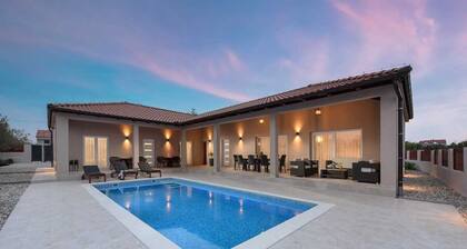 Villa Casa Kasijan | Adriatic Luxury Villas