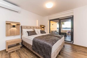 10 habitaciones, tabla de planchar con plancha y wifi gratis 