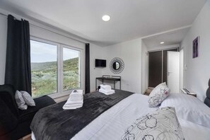 5 chambres, fer et planche à repasser, Wi-Fi gratuit, draps fournis