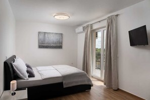 4 Schlafzimmer, Bügeleisen/Bügelbrett, kostenloses WLAN, Bettwäsche