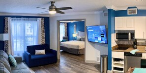 1 bedroom, desk, iron/ironing board, travel cot - King Bed Family Condo Orlando Disney Universal (Kissimmee)