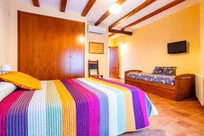 4 habitaciones, wifi gratis y ropa de cama 