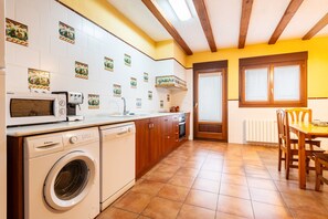 Microwave, dishwasher