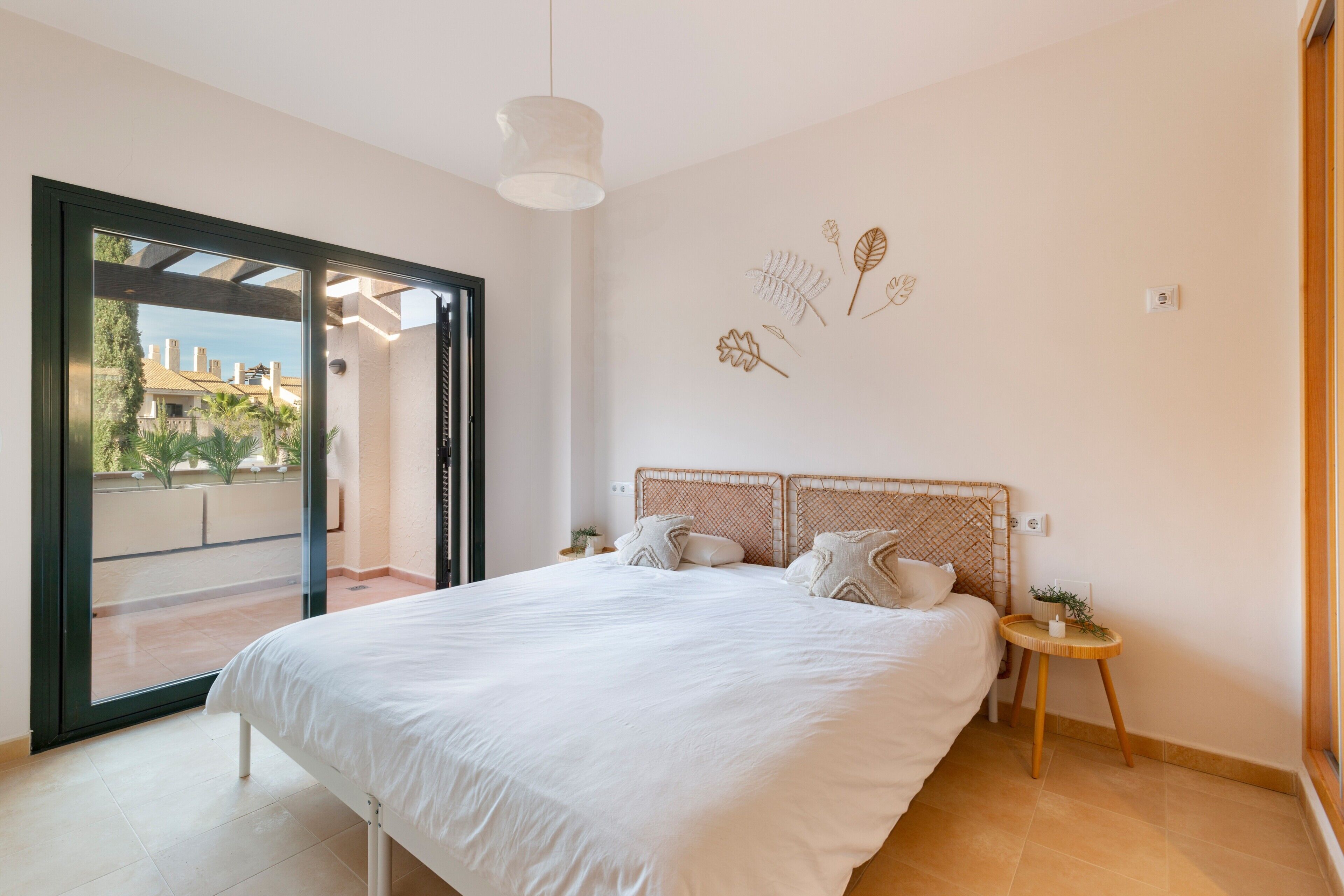 2 dormitorios, tabla de planchar con plancha, wifi gratis y ropa de cama