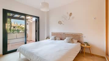 2 dormitorios, tabla de planchar con plancha, wifi gratis y ropa de cama