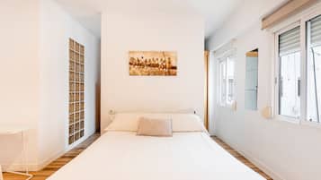 1 chambre, fer et planche Ă repasser, Wi-Fi gratuit, draps fournis
