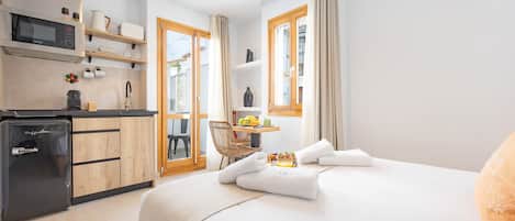 1 chambre, fer et planche Ă repasser, Wi-Fi gratuit, draps fournis