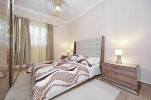 1 bedroom, iron/ironing board, free WiFi, bed sheets