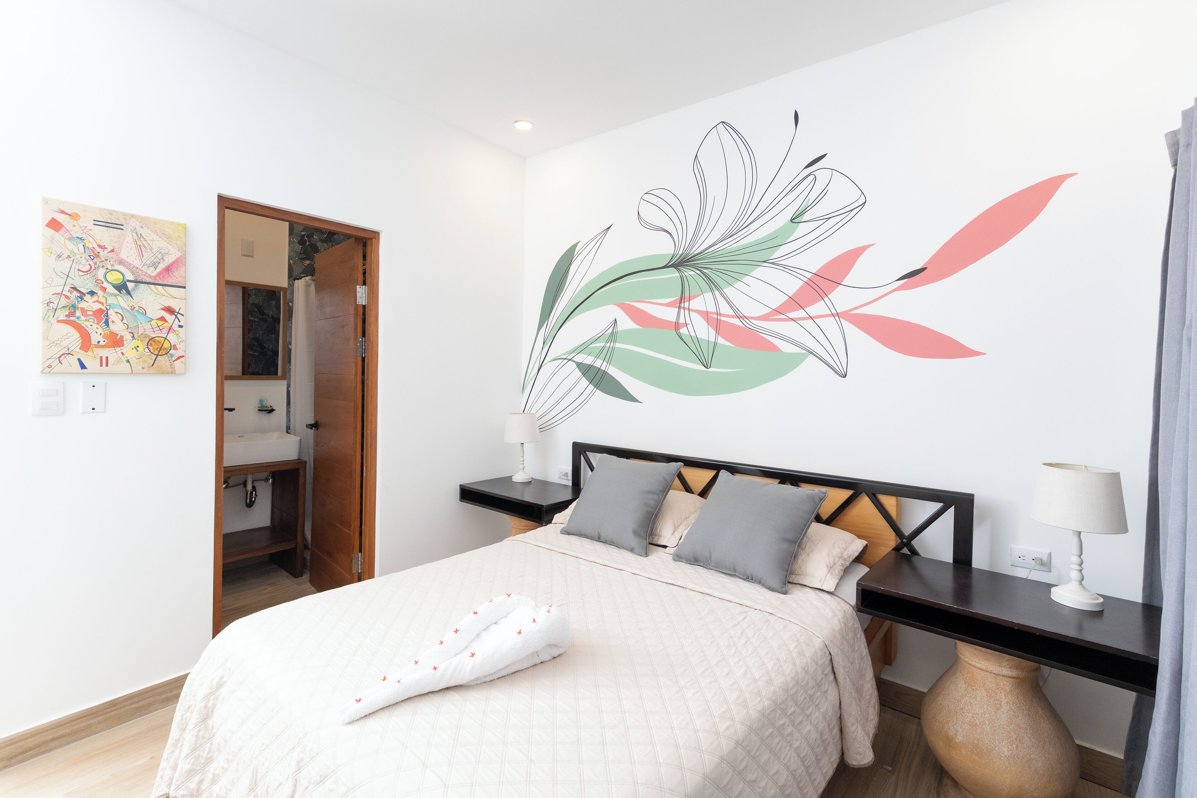 Familiehus | Sengetøy av topp kvalitet, dundyner og Tempur-Pedic-senger