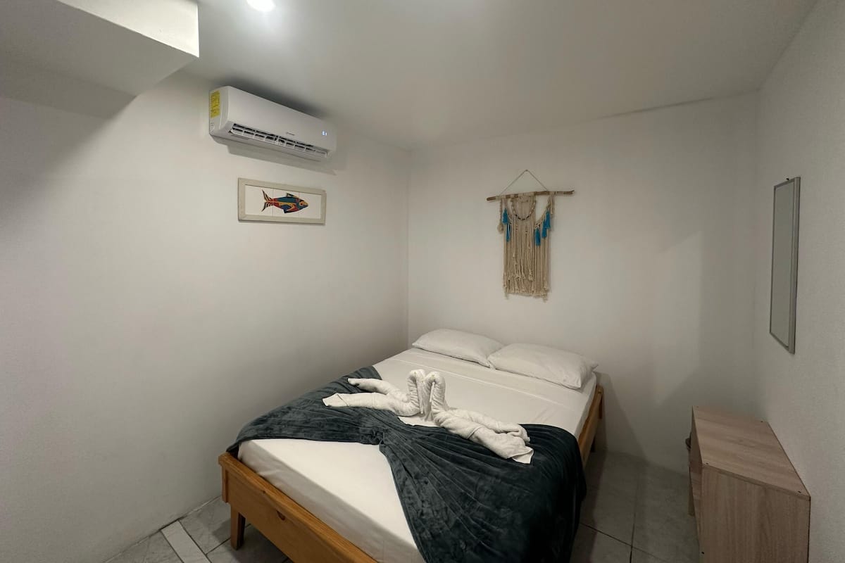 1 bedroom, premium bedding, Tempur-Pedic beds, individually decorated