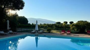 Piscina stagionale all'aperto