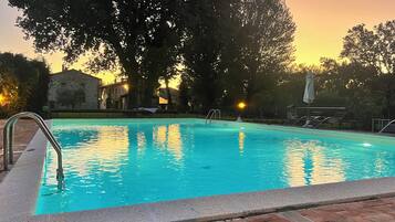 Alberca al aire libre por temporada