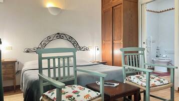 Standard-Studio | Zimmersafe, Verdunkelungsvorhänge, kostenloses WLAN, Bettwäsche