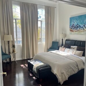 3 Schlafzimmer, Zimmersafe, Schreibtisch, Bügeleisen/Bügelbrett