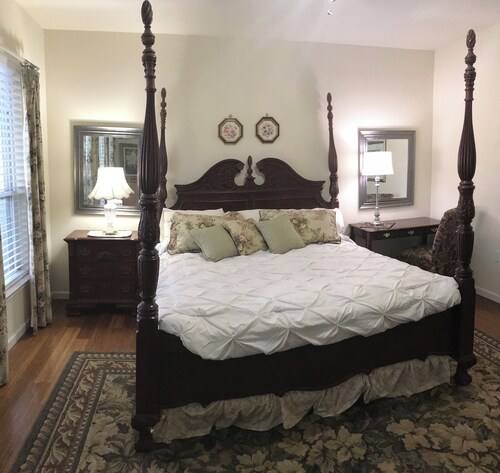 PET FRIENDLY!!!   Book now to enjoy great TEXAS SPRING Weather!!