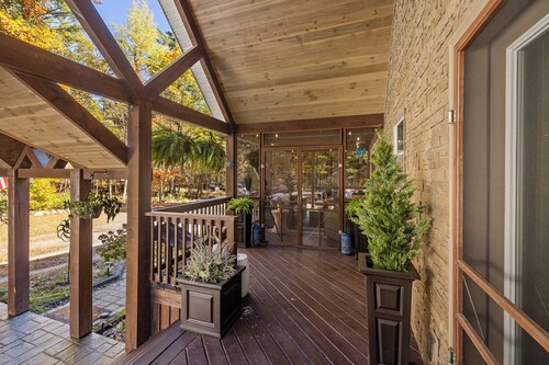 Luxury Retreat, Views, Near Whiteface, Lake Placid