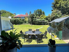 屋外ダイニングエリア