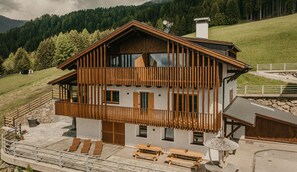 Exterior - Apartment 'Bergesruh' with Mountain View, Shared Garden and Wi-Fi (Chiusa)