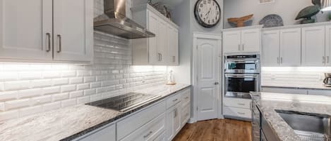 Microwave, oven, stovetop, dishwasher