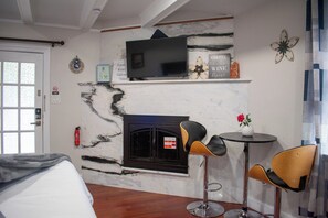 1 bedroom, iron/ironing board, WiFi, bed sheets - National Harbor Property 1 (Fort Washington)