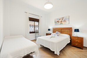 4 bedrooms, WiFi, bed sheets