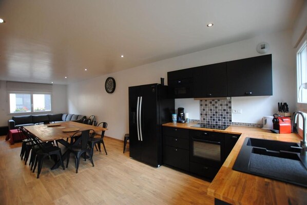 Microwave, oven, dishwasher, highchair
