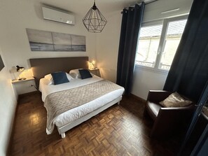 Lit parapluie, Wi-Fi gratuit, draps fournis