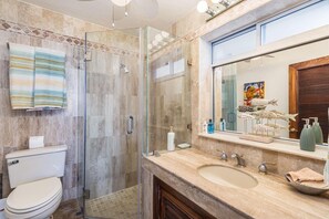 Shower, towels, soap, toilet paper - Spacious 3-Bedroom Beachfront Condo (Puerto Vallarta)