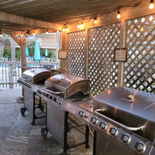 Beachside Condo 2 Bed 2 Bath 