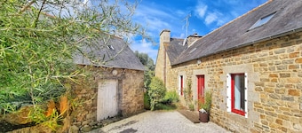 Holiday Home 'Kermohic - En Front De Mer' with Sea View, Private Terrace and Wi-Fi