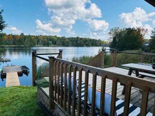 3-Bedroom Cottage Small Quiet Lake.Perfect for Nature Lovers & Trail Enthusiasts