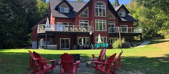 Red Devil Six Bedroom Cottage Private Beach