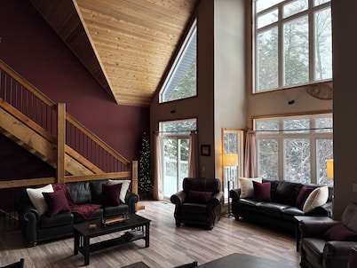 Red Devil Six Bedroom Cottage Private Beach