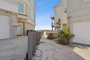 Exterior - Ocean View & Dog Friendly | Pensacola Beach | My Beach Getaways (Pensacola Beach)